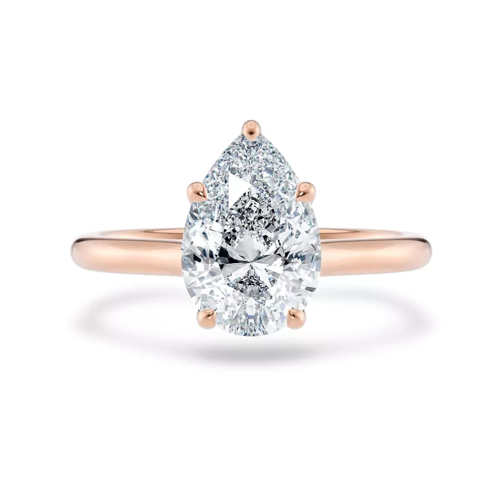 Diamantring dråpe roségull 2 ct dråpeformet lab diamant, vist liggende forfra, designet av Hartwell.