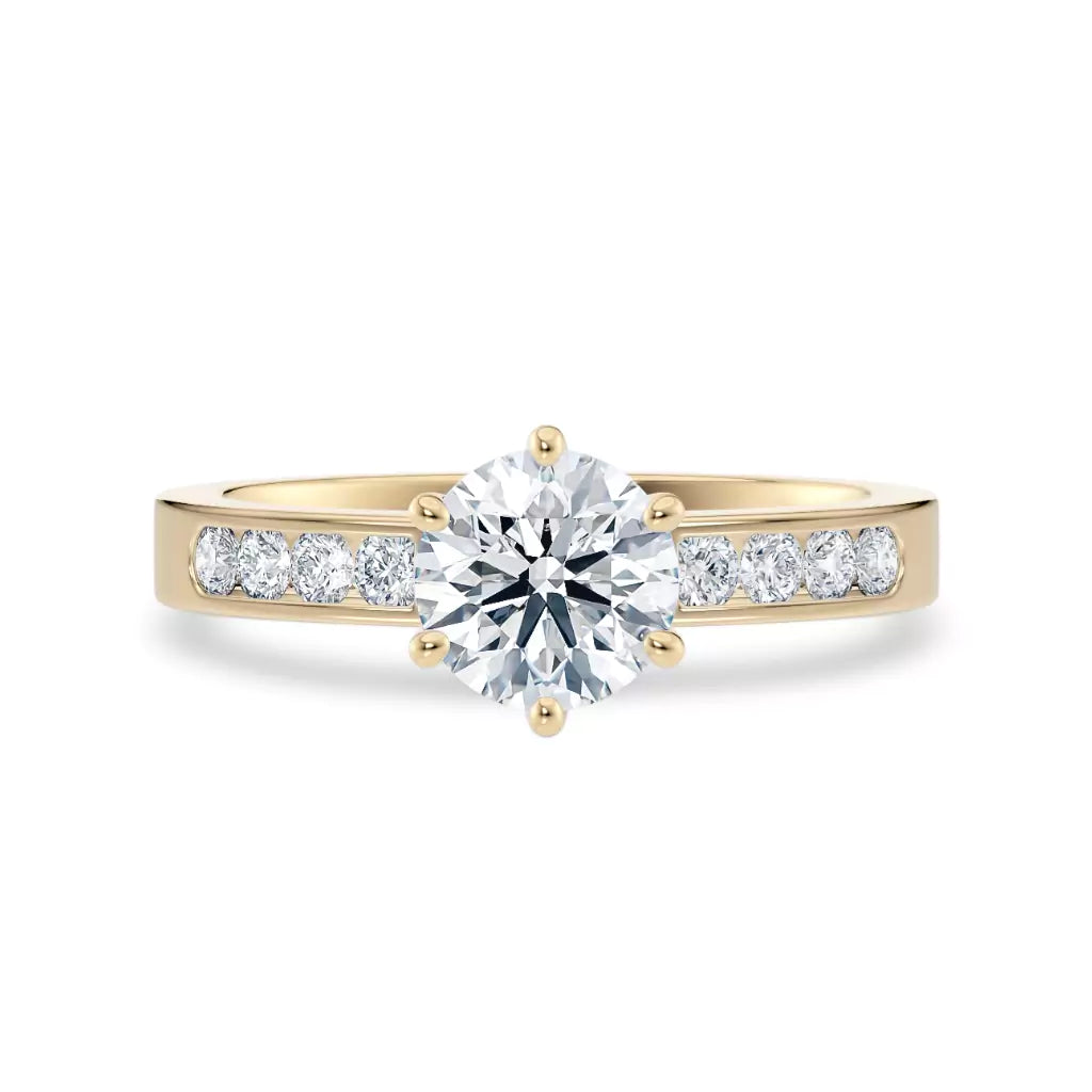 Diamantring kanalinnfatning gult gull med 1,29 ct med lab-diamant, vist liggende forfra, designet av Hartwell.