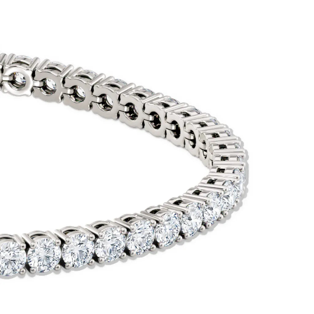 Detaljbilde av diamanter og tette ledd på tennisarmbånd i hvitt gull 8,00 ct med lab-diamanter