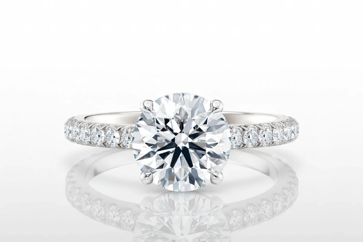 Lab-diamant vs naturlig diamant – nærbilde av forlovelsesring fra Hartwell