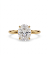 Diamantring oval gult gull 2 ct lab diamant, vist liggende forfra, designet av Hartwell.