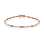 Tennisarmbånd i rosegull med 2 ct lab diamanter, vist liggende forfra,  designet av Hartwell 
