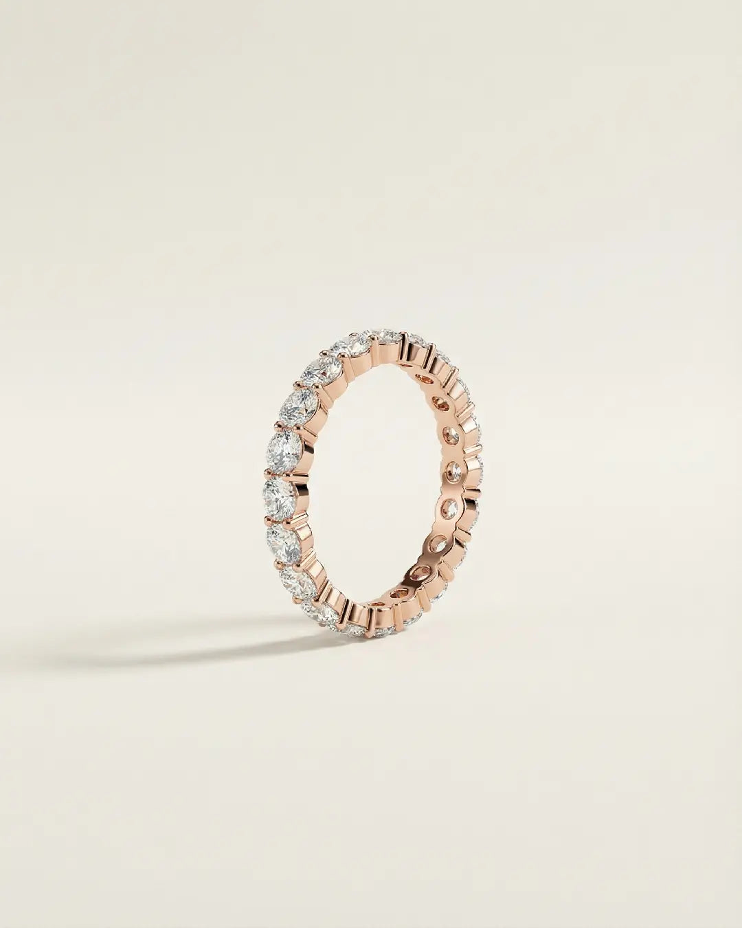 Alliansering i rosegull med lab-diamanter, produktbilde