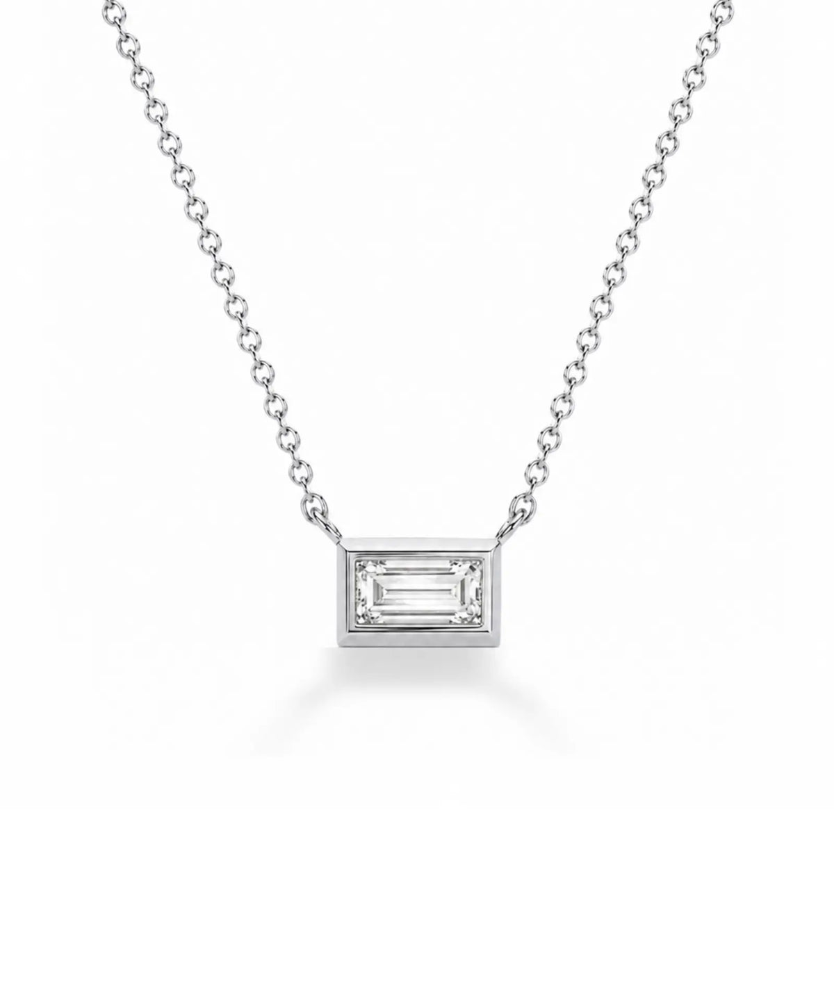Baguette diamanthalskjede i bezelinnfatning, 14K hvitt gull.