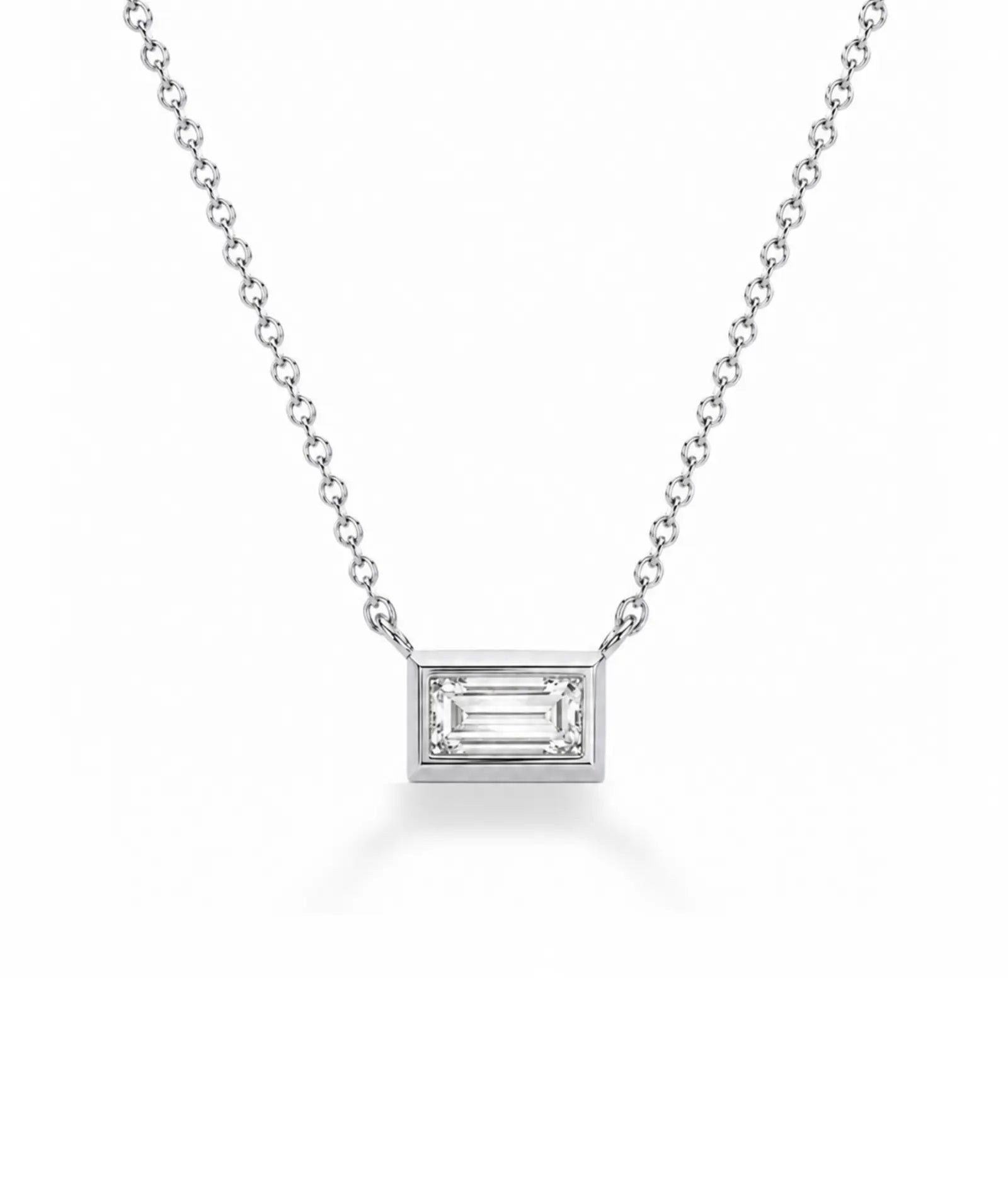 Baguette diamanthalskjede i bezelinnfatning, 14K hvitt gull.