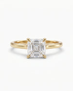 Diamantring i gult gull med Asscher cut lab-diamant på 1,00 ct