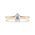 Diamantring dråpe gult gull 0,50 ct lab diamant, vist liggende forfra, designet av Hartwell.
