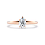 Diamantring dråpe rosegull 0,50 ct lab diamant, vist liggende forfra, designet av Hartwell.
