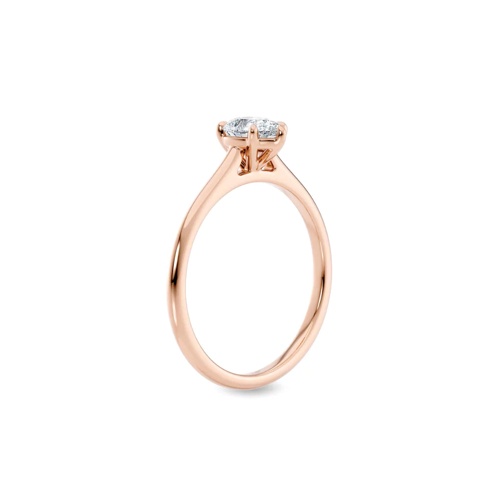 Diamantring dråpe rosegull 0,50 ct lab diamant, vist stående fra siden, designet av Hartwell.