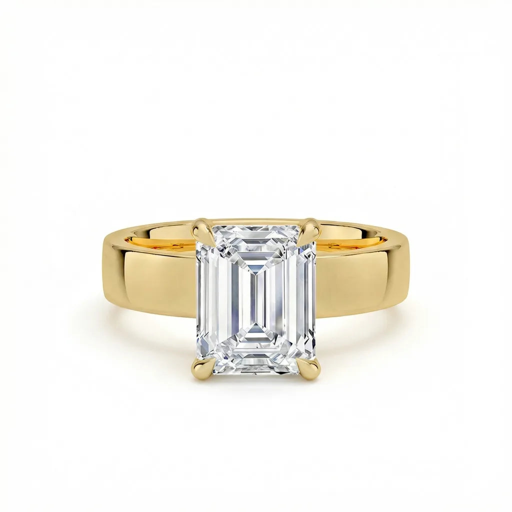 Diamantring emerald cut 2,00 ct i 4 mm cigar band gult gull – Hartwell