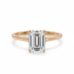Diamantring i roségull med emerald cut lab-diamant på 2,00 ct
