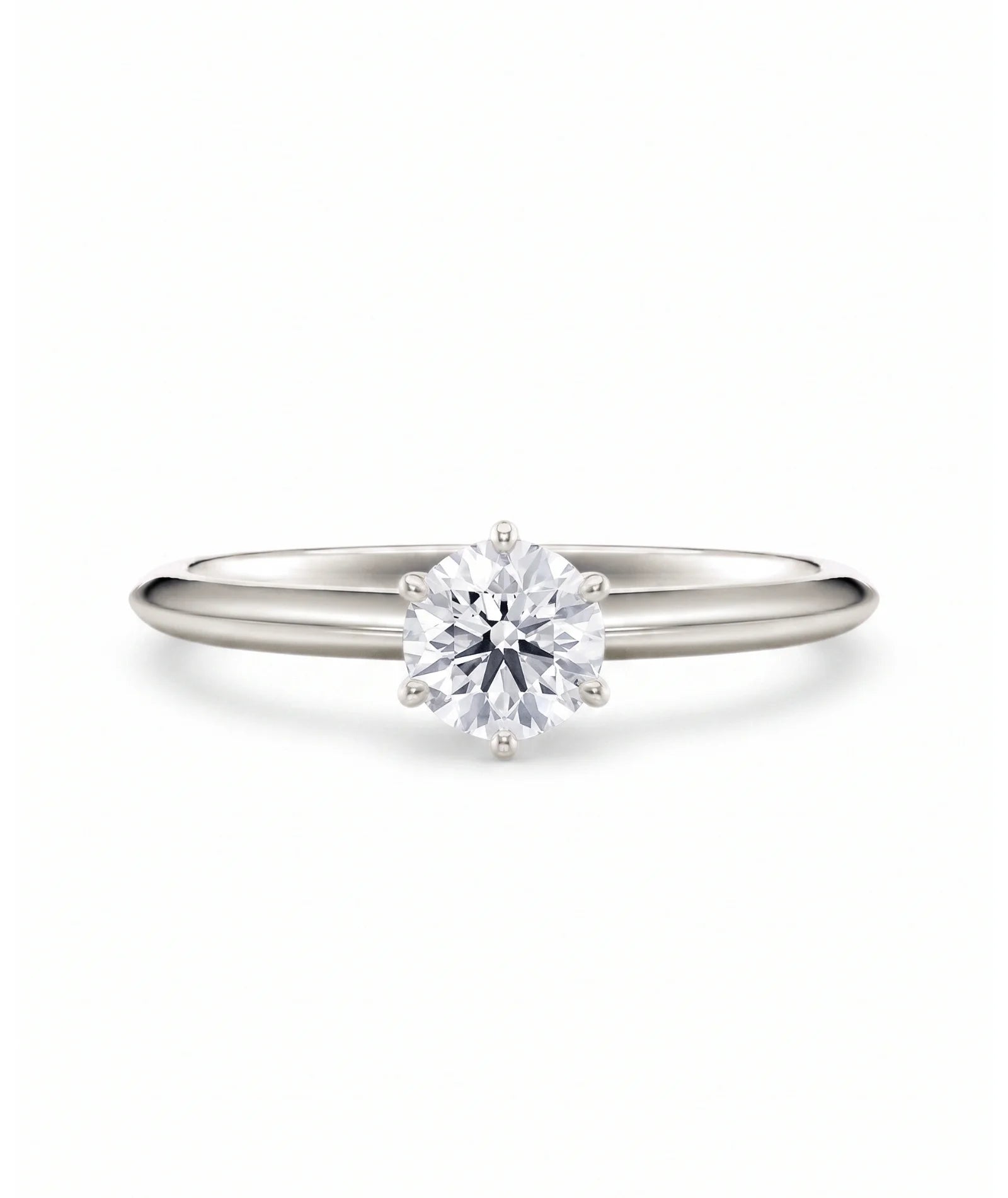 Diamantring i hvitt gull med 0,50 ct lab-diamant i knife edge design, vist liggende forfra, designet av Hartwell.