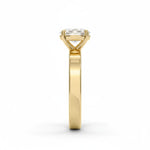 Oval diamantring 1,00 ct med 3 mm cigar band i gult gull