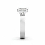 Oval diamantring 2,00 ct med 4 mm cigar band i hvitt gull