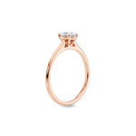 Diamantring oval roségull 0,50 ct lab diamant, vist stående fra siden, designet av Hartwell.