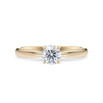 Diamantring tapered i gult gull med en 0,50 ct lab diamant vist liggende forfra, designet av Hartwell.
