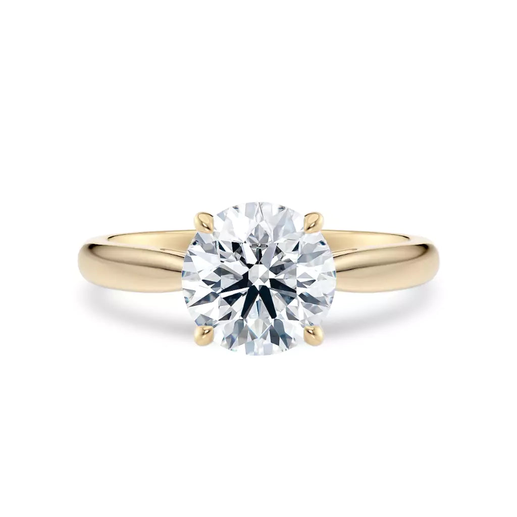 Diamantring tapered i gult gull med en 2,00 ct lab diamant vist liggende forfra, designet av Hartwell.