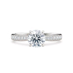 Diamantring tapered pavé hvitt gull med 1,27 ct med lab-diamant, vist liggende forfra, designet av Hartwell.