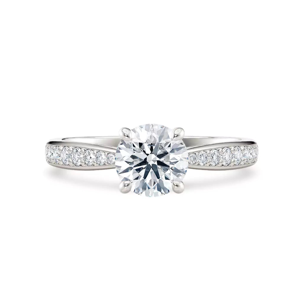 Diamantring tapered pavé hvitt gull med 1,27 ct med lab-diamant, vist liggende forfra, designet av Hartwell.