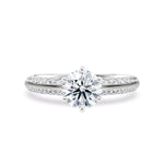 Diamantring tapered pavé hvitt gull med 1,40 ct med lab-diamant, vist liggende forfra, designet av Hartwell.
