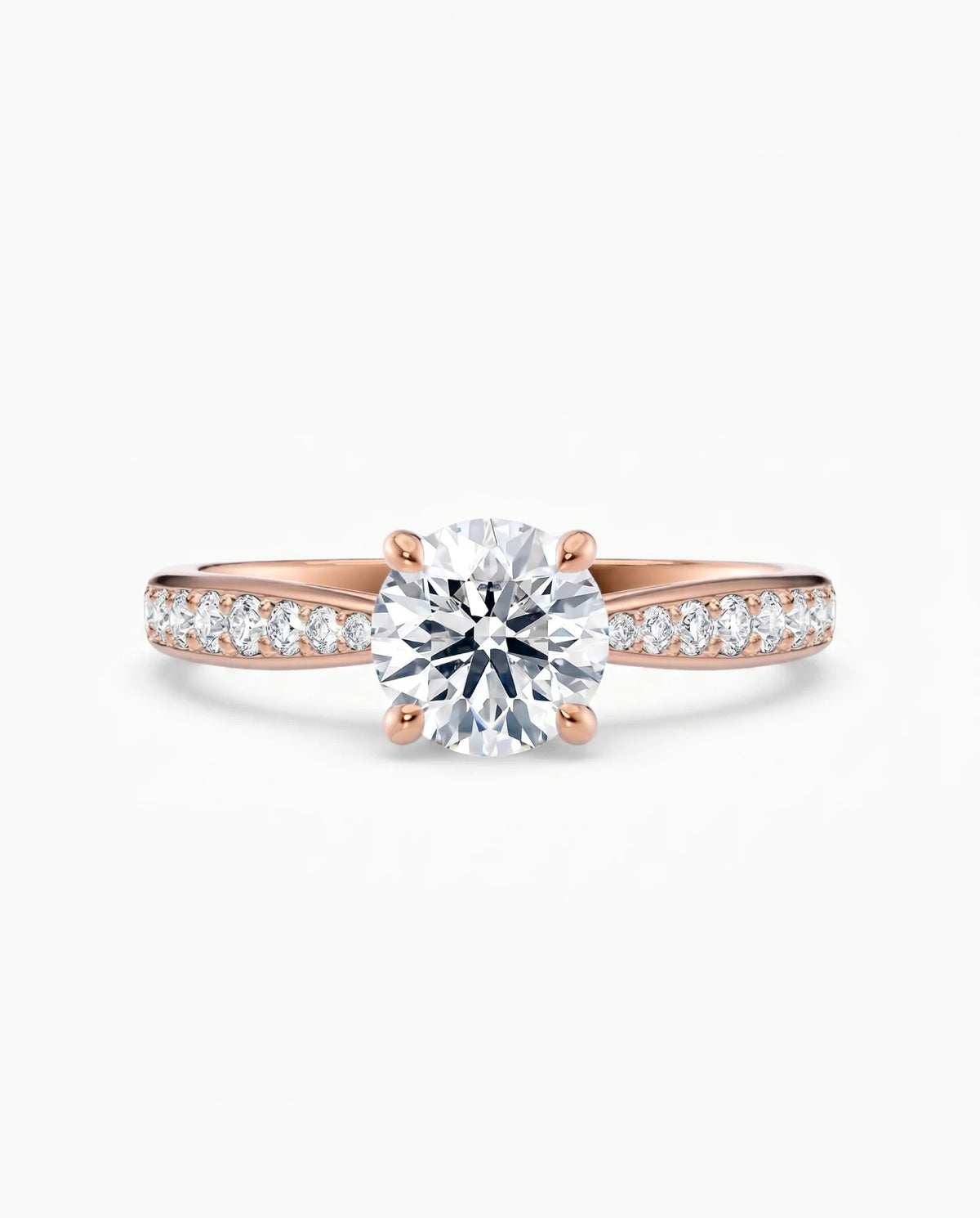 Diamantring tapered pavé roségull med 1,27 ct med lab-diamant, vist liggende forfra, designet av Hartwell.