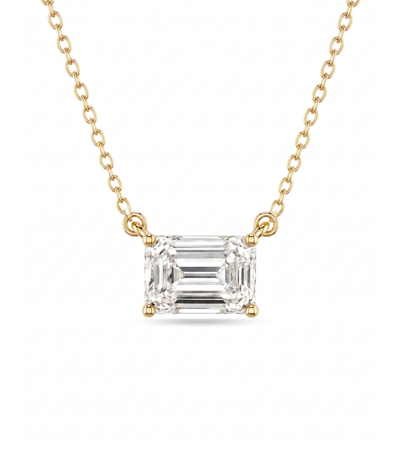 Emerald cut diamanthalskjede i kloinnfatning, 14K gult gull.