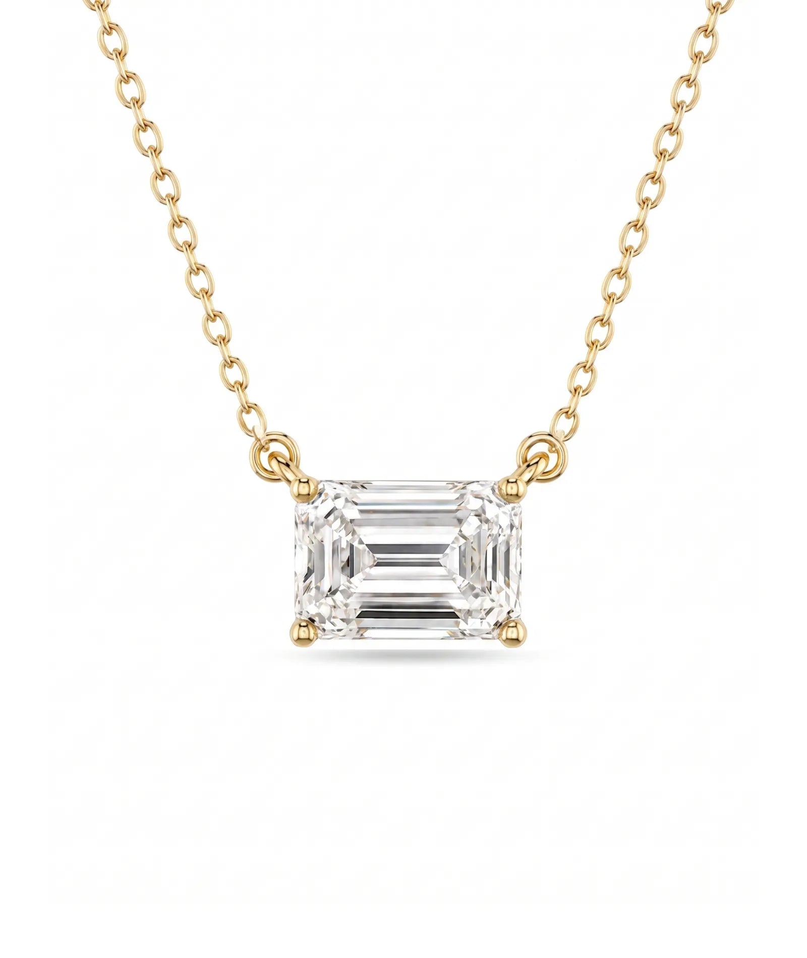 Emerald cut diamanthalskjede i kloinnfatning, 14K gult gull.