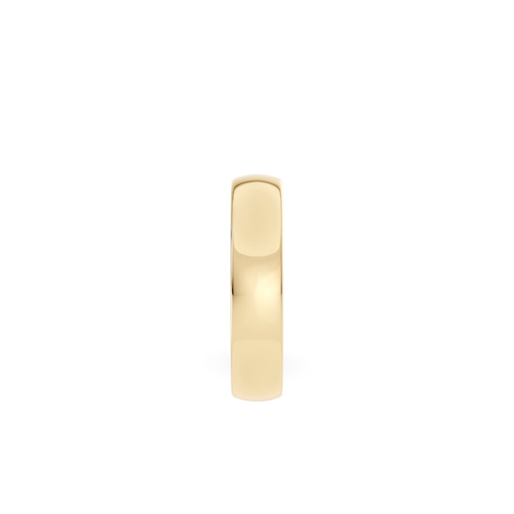 Giftering i gult gull 4,5 mm stående med fokus på ringskinnen – buet design i 14K gull.