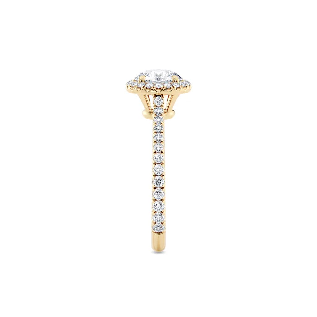 Rosettring gult gull, 1,46 ct lab diamant, fokus på ringskinnen sett rett forfra, designet av Hartwell.
