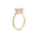 Rosettring gult gull, 2,49 ct lab diamant, vist stående fra siden, designet av Hartwell