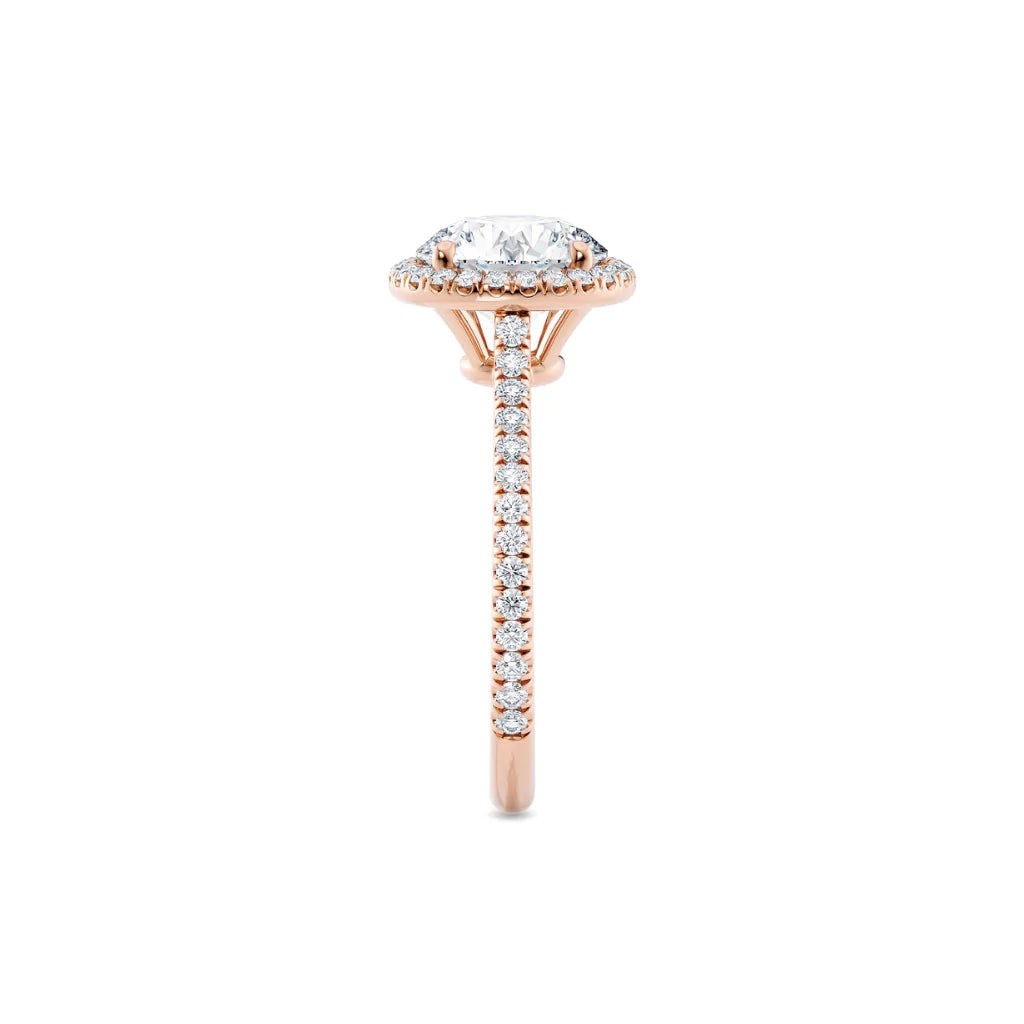 Rosettring roségull 2,49 ct lab diamant, fokus på ringskinnen sett rett forfra, designet av Hartwell.