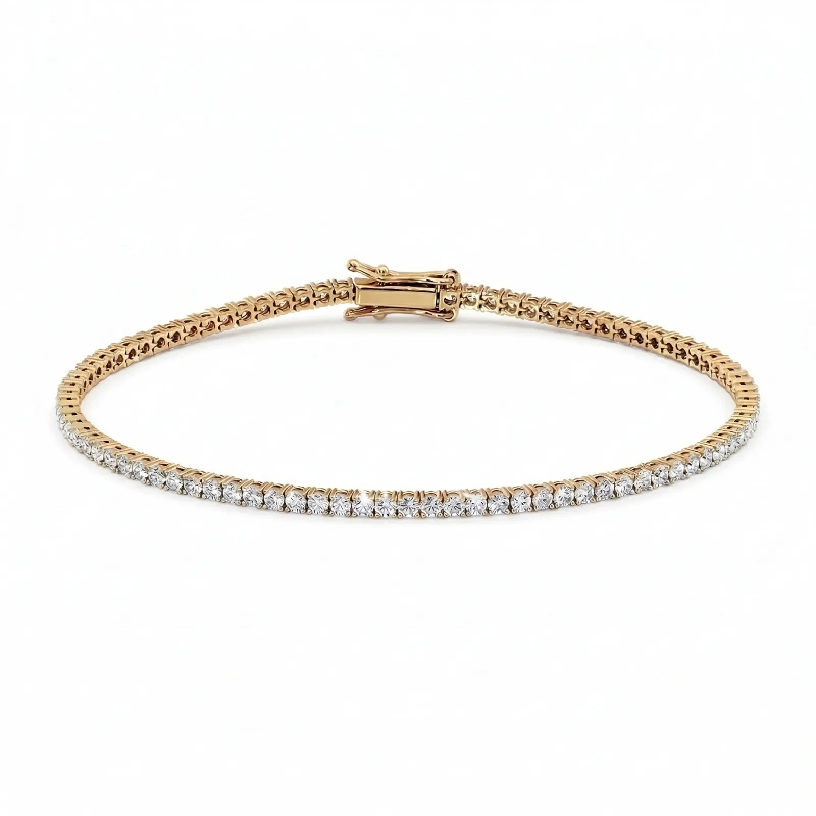 Tennisarmbånd gult gull 2,00 ct med lab diamanter vist liggende forfra.