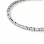 Tennisarmbånd i hvitt gull 2,00 ct med lab-diamanter – elegant side visning detalje - klar glans og moderne uttrykk.