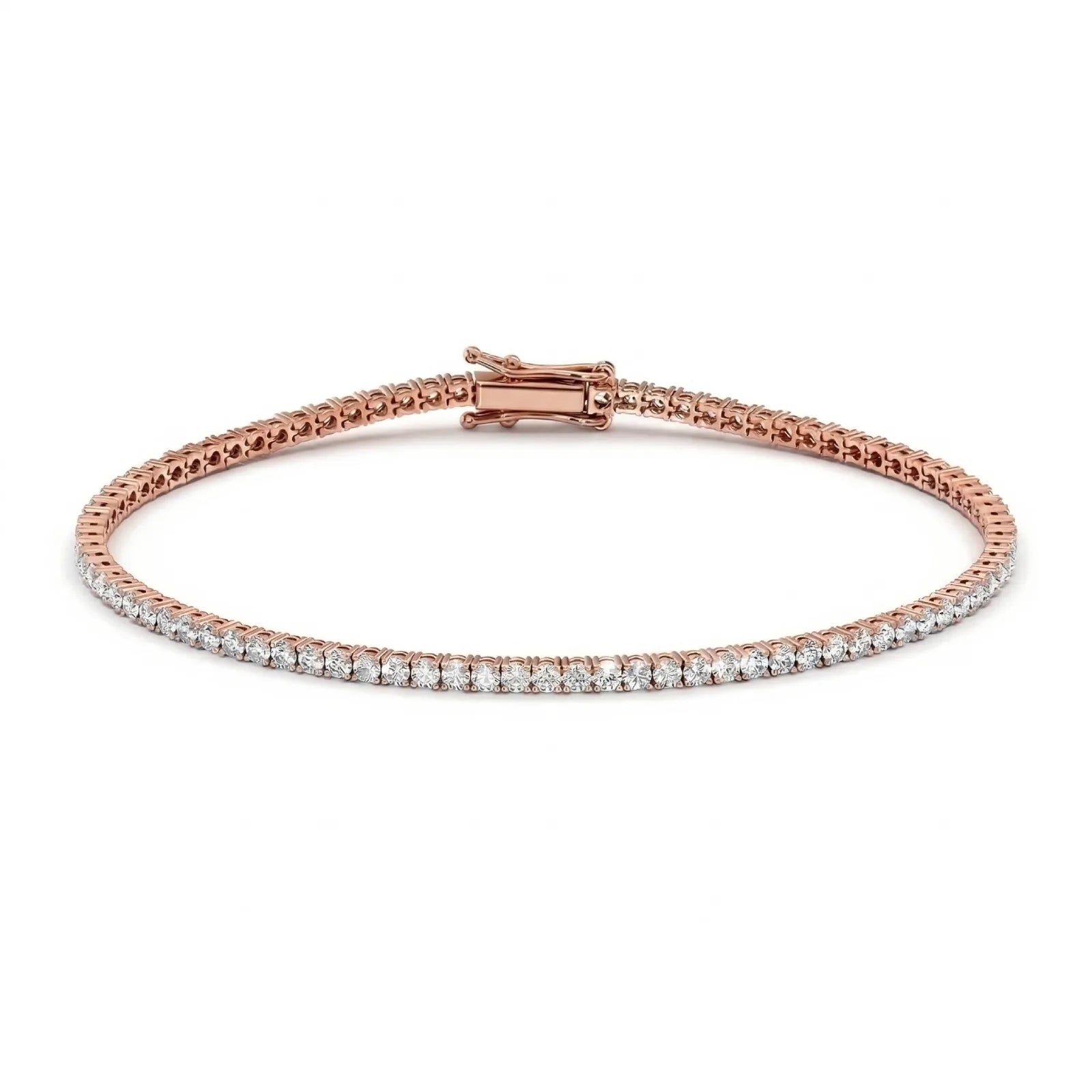 Tennisarmbånd i rosegull med 2 ct lab diamanter, vist liggende forfra,  designet av Hartwell 