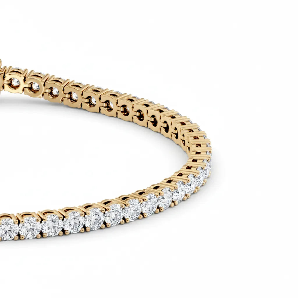 Tennisarmbånd i gult gull 5,00 ct med lab-diamanter – frontvisning som fremhever større glans og klassisk eleganse.