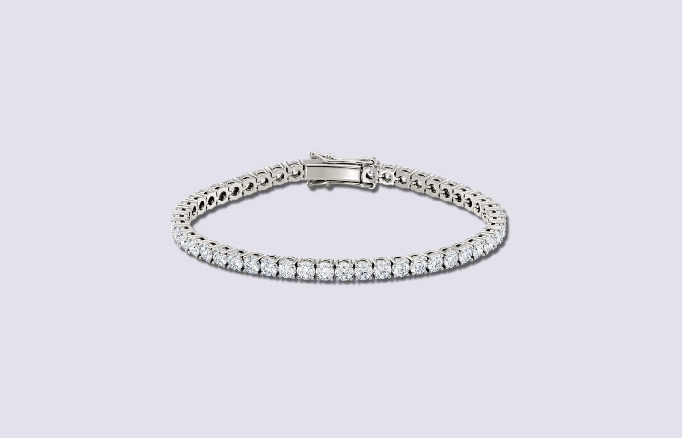 tennisarmbånd i hvitt gull med 8 carat diamanter fra hartwell